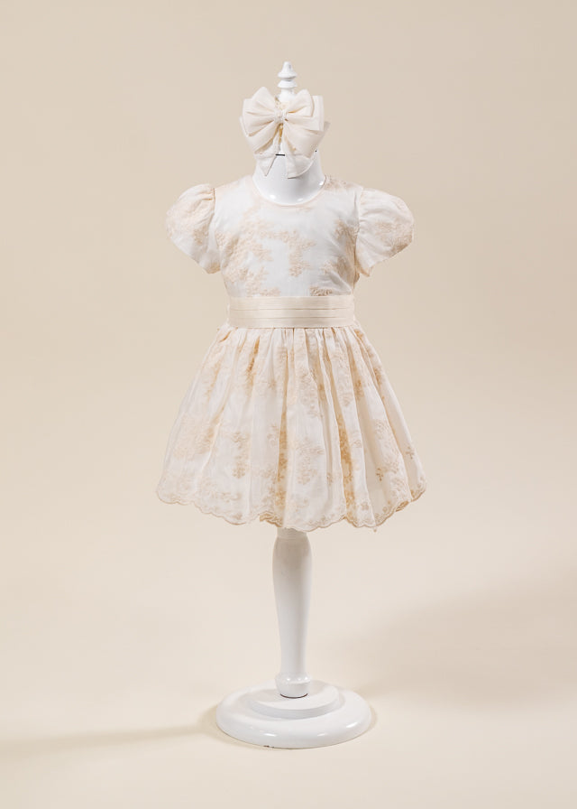 Rochita Doinita Crem Cu Dantela Capucino Brodata AnneBebe