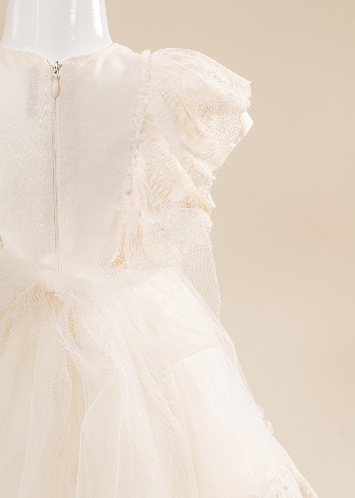 Rochita Mira Capucino Cu Volanas Si Aripioare Dantela AnneBebe