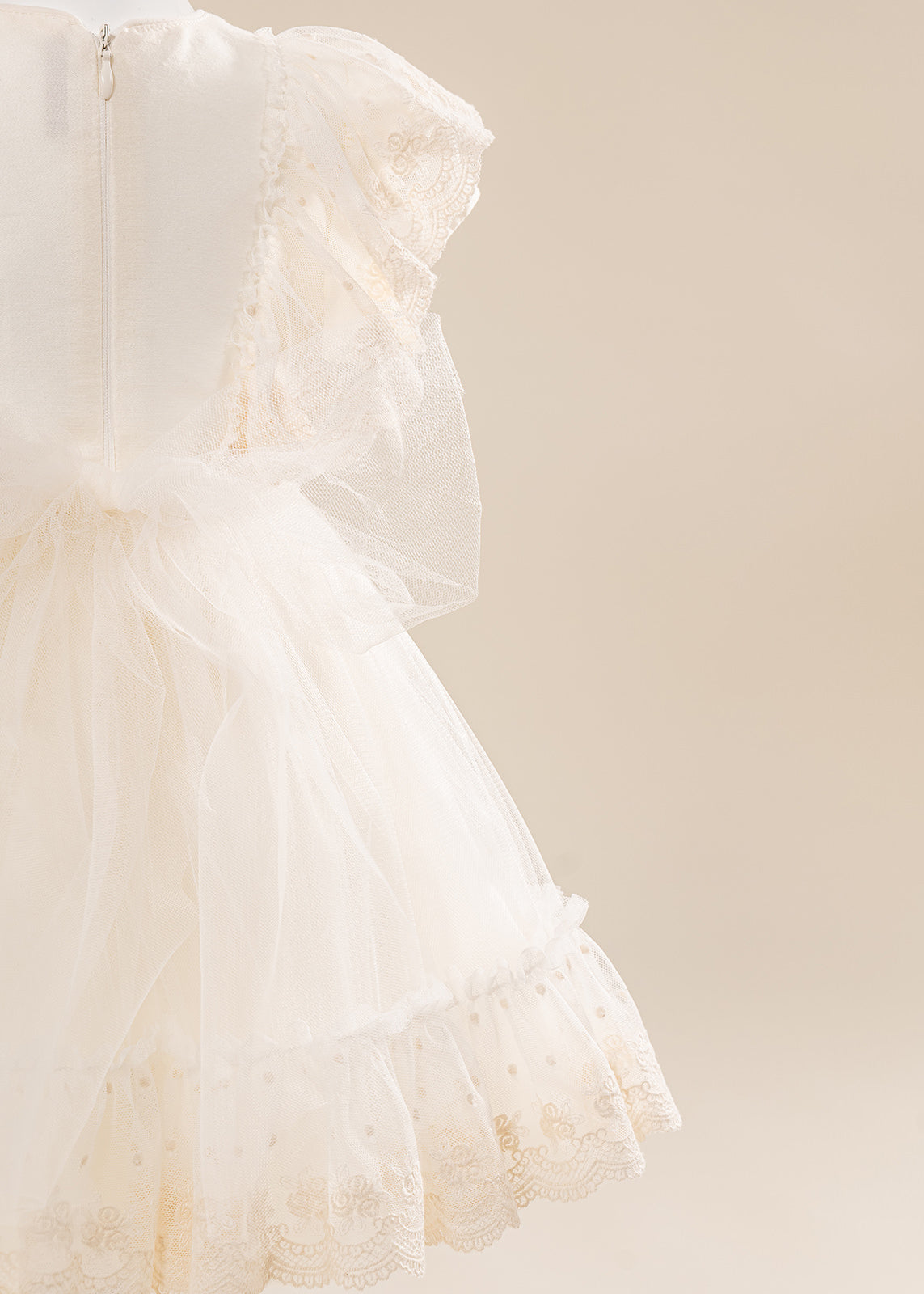 Set Botez Mira 4 Piese, Rochie, Trusou, Lumanare si Cufar Personalizat Botez AnneBebe