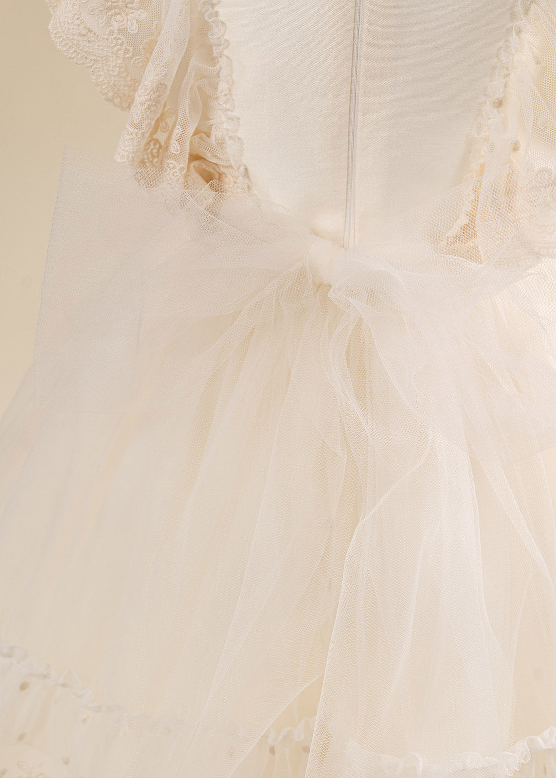 Set Botez Mira 4 Piese, Rochie, Trusou, Lumanare si Cufar Personalizat Botez AnneBebe