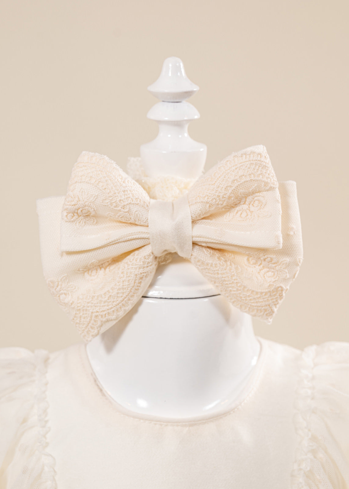 Set Botez Mira 3 Piese  Rochie Trusou si Lumanare Personalizat Botez AnneBebe