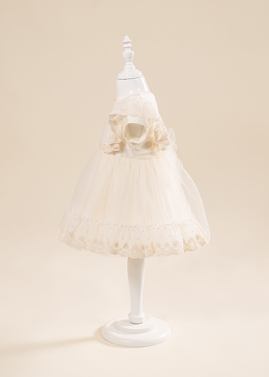 Set Botez Mira 4 Piese, Rochie, Trusou, Lumanare si Cufar Personalizat Botez AnneBebe