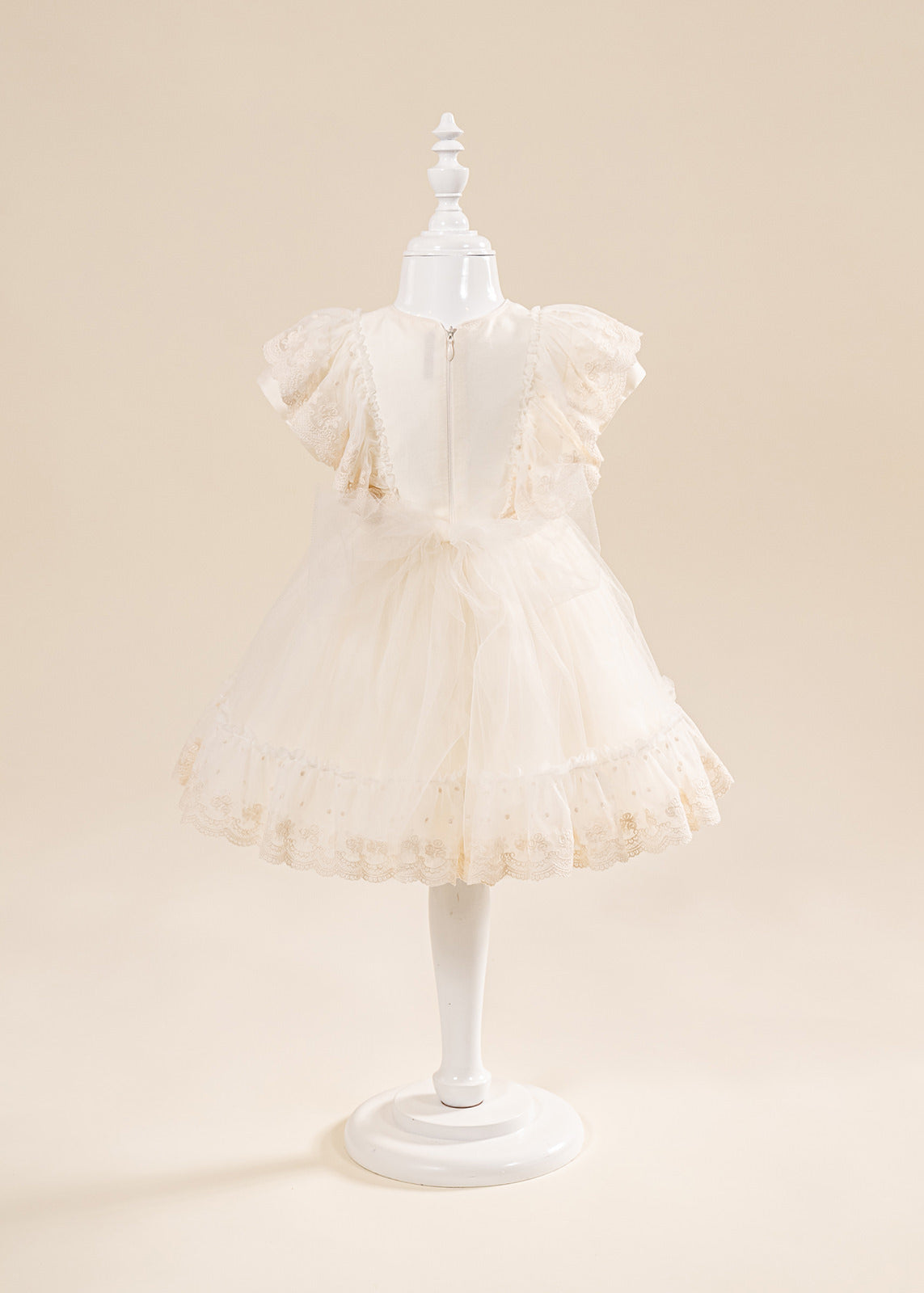 Set Botez Mira 4 Piese, Rochie, Trusou, Lumanare si Cufar Personalizat Botez AnneBebe