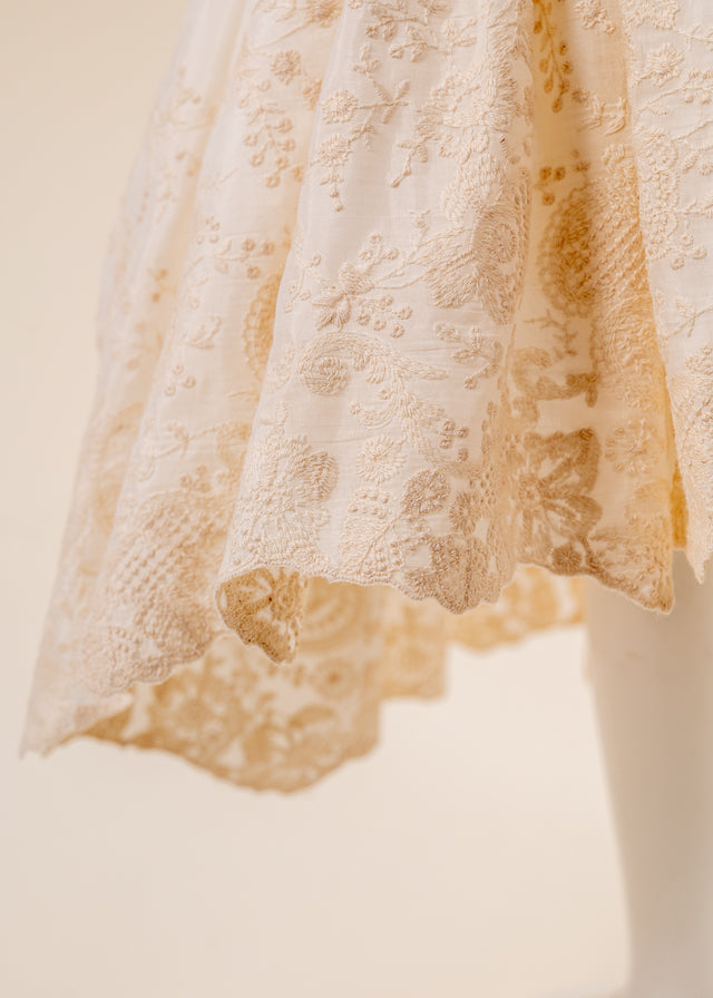 Set Botez Dorina 4 Piese Rochie Trusou Lumanare si Cufar Personalizat Botez AnneBebe