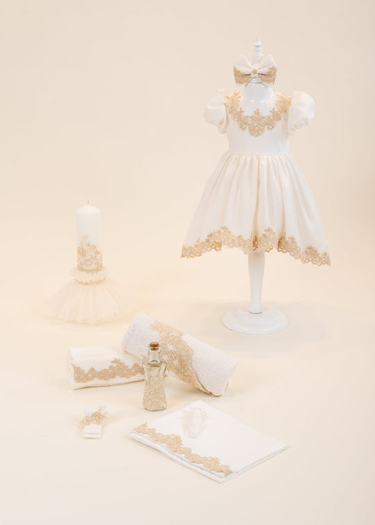 Set Botez Nicoleta 3 Piese, Rochita, Trusou si Lumanare Personalizat Botez AnneBebe