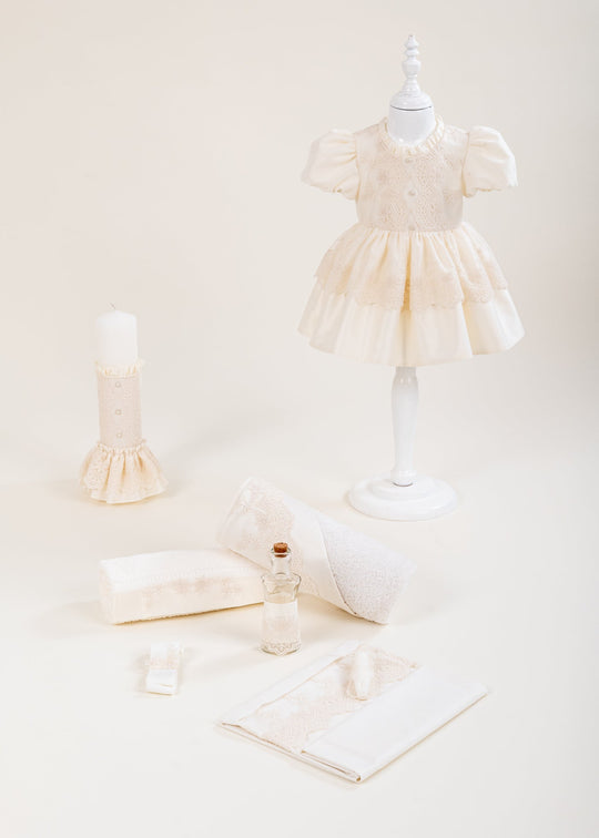 Set Botez Raina 3 Piese, Rochita, Trusou si Lumanare Personalizat Botez AnneBebe