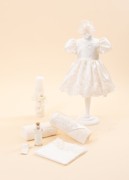 Set Botez Ariana 3 Piese, Rochita, Trusou si Lumanare Personalizat AnneBebe