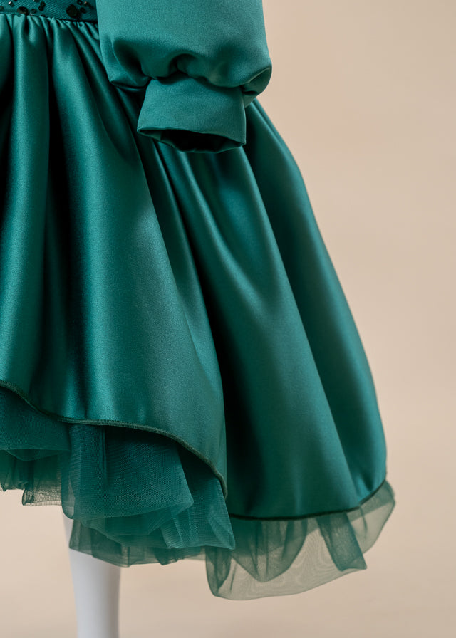 Set Botez Olivia 4 Piese Rochie Trusou Lumanare si Cufar Personalizat Botez AnneBebe