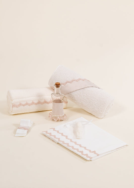 Trusou Olimpia Saten Capucino Cu Danteluta Floricele AnneBebe