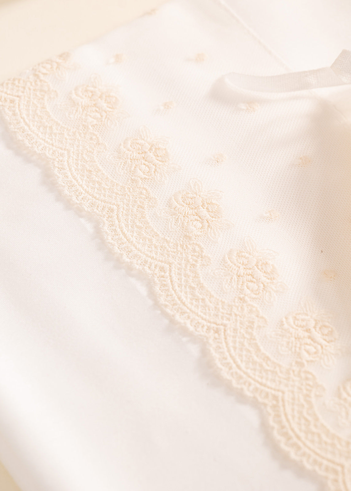 Set Botez Mira 3 Piese  Rochie Trusou si Lumanare Personalizat Botez AnneBebe