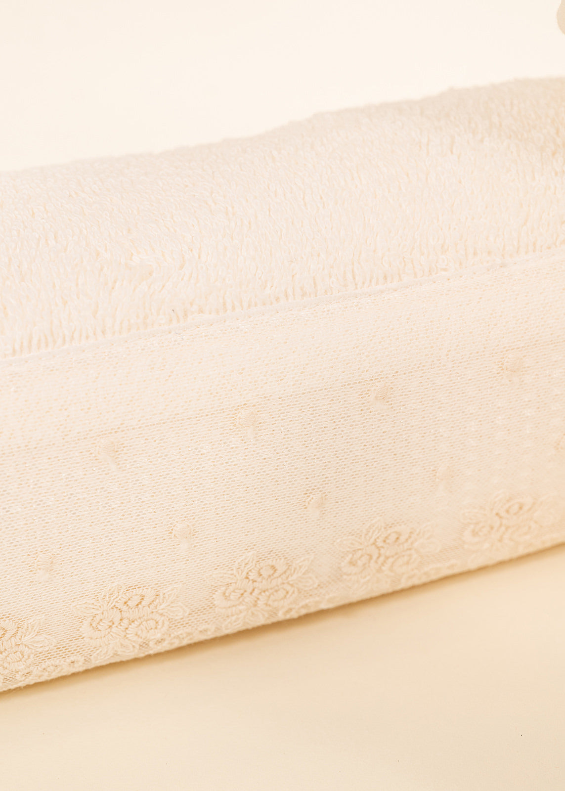 Set Botez Mira 4 Piese, Rochie, Trusou, Lumanare si Cufar Personalizat Botez AnneBebe