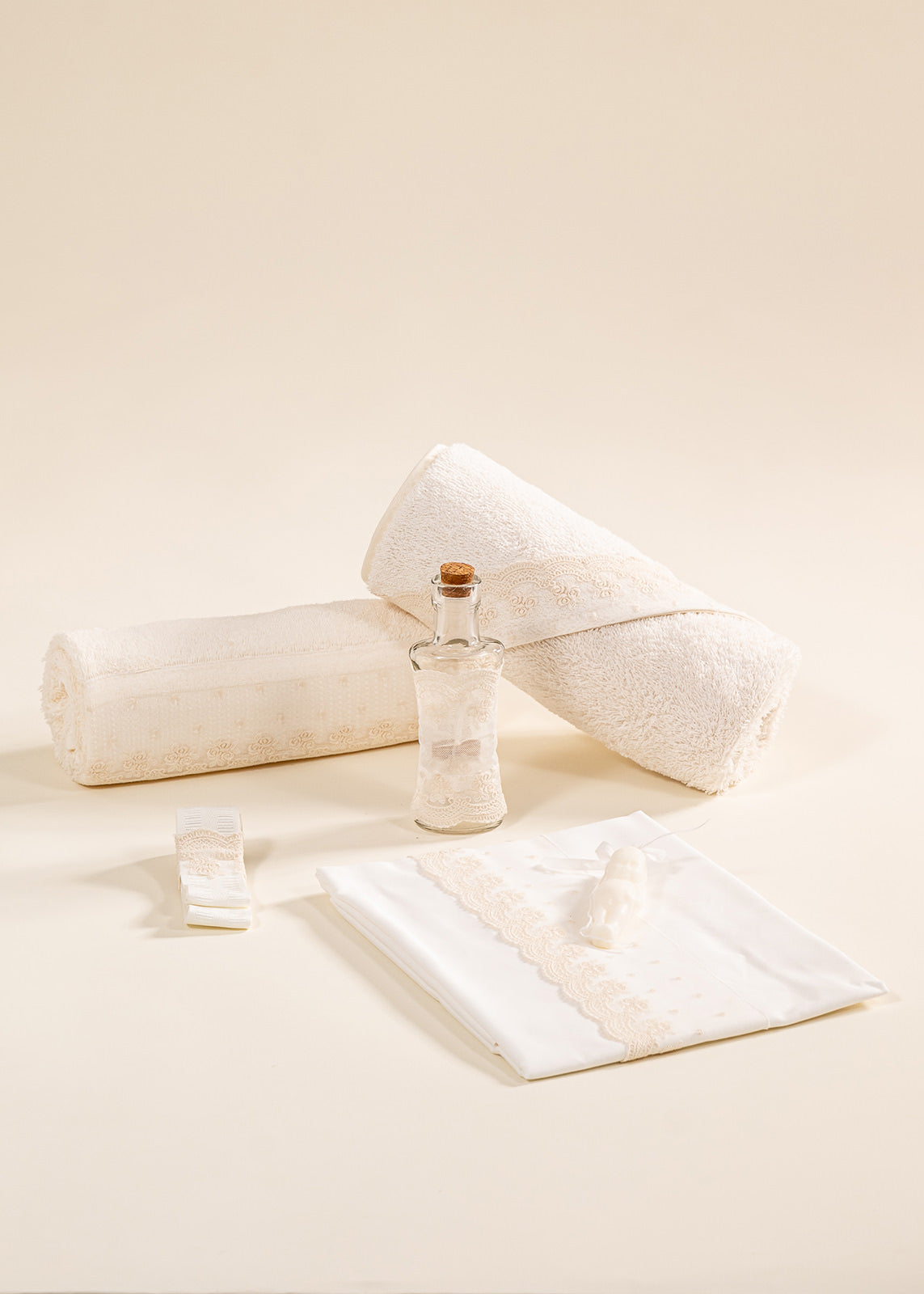 Set Botez Mira 3 Piese  Rochie Trusou si Lumanare Personalizat Botez AnneBebe