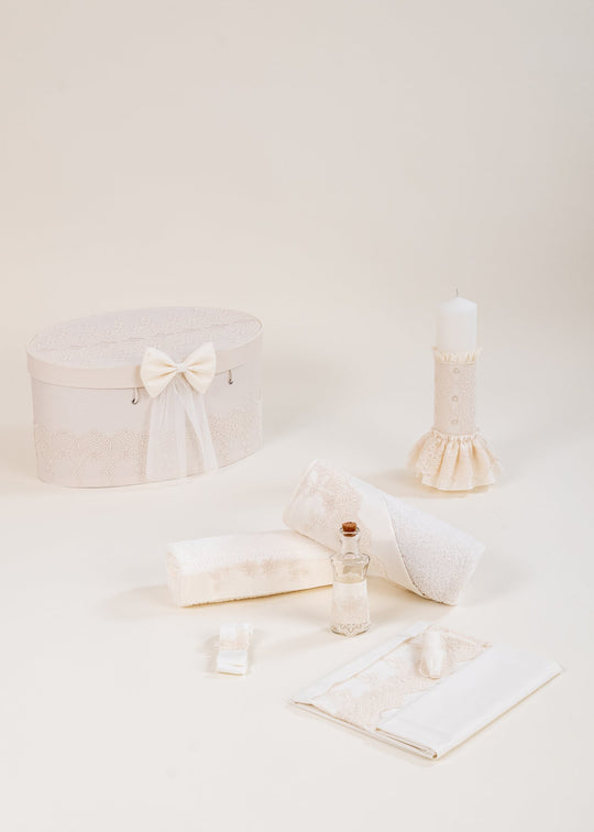 Set Botez Raina 3 Piese, Lumanare, Trusou si Cufar Personalizat Botez AnneBebe