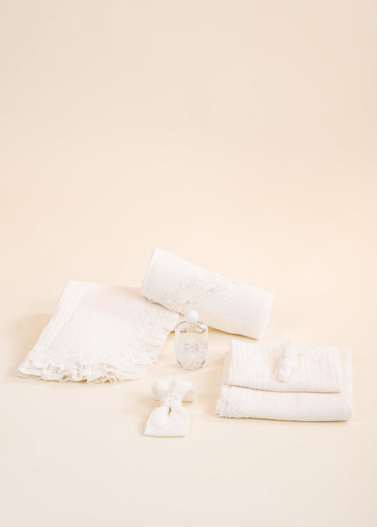 Trusou Andra Muselina Crem Cu Dantela Rozete AnneBebe