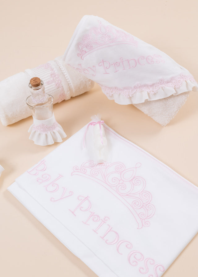 Set Botez Diana Baby Princess 2 Piese, Lumanare si Trusou Personalizate Botez AnneBebe