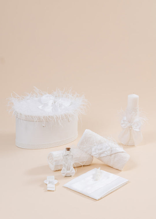 Set Botez Greta 3 Piese, Lumanare, Trusou si Cufar Personalizate AnneBebe