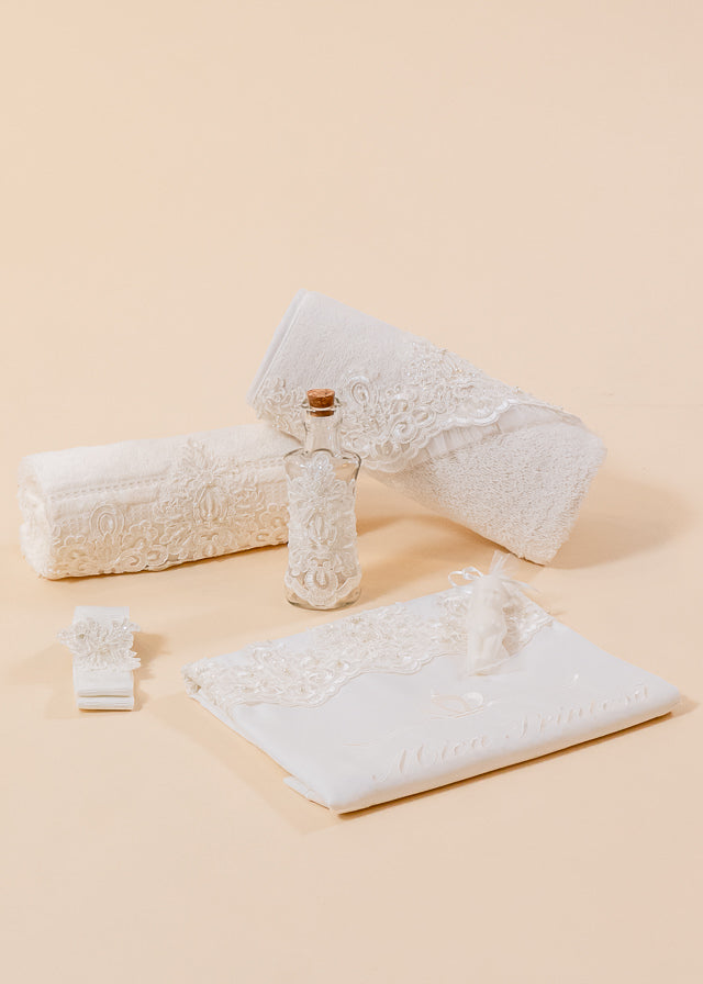 Set Botez Anais 3 Piese,  Rochie, Trusou si Lumanare Personalizat Botez AnneBebe