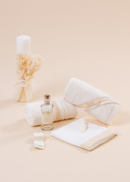 Set Botez Medeea 2 Piese, Lumanare si Trusou Personalizat AnneBebe