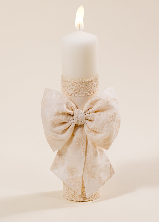 Set Botez Dorina 4 Piese Rochie Trusou Lumanare si Cufar Personalizat Botez AnneBebe