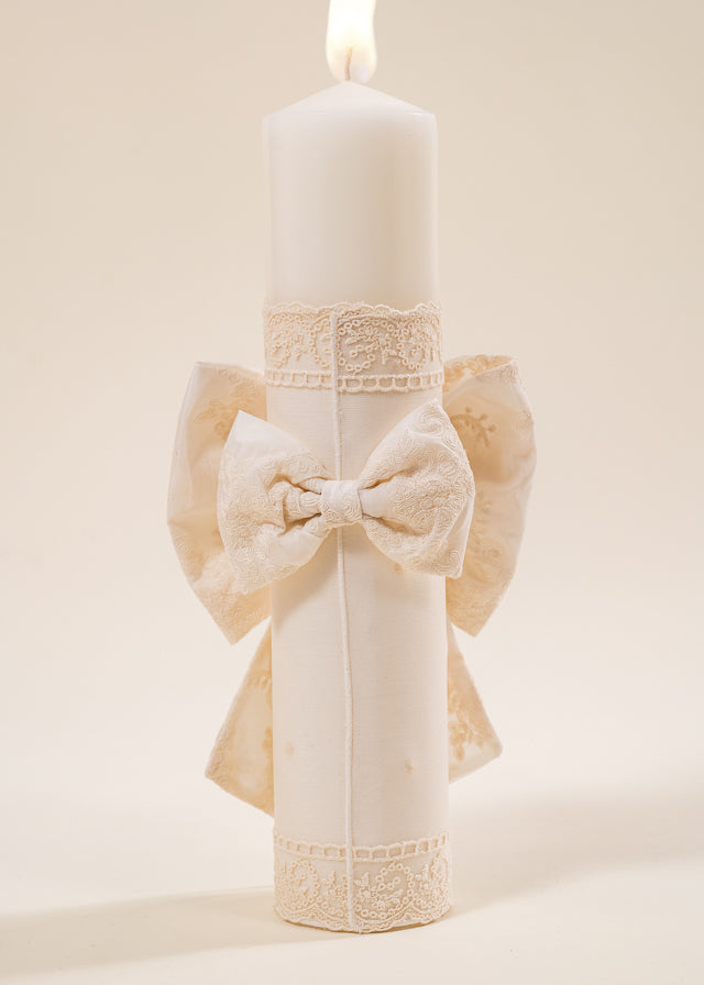 Set Botez Dorina 4 Piese Rochie Trusou Lumanare si Cufar Personalizat Botez AnneBebe