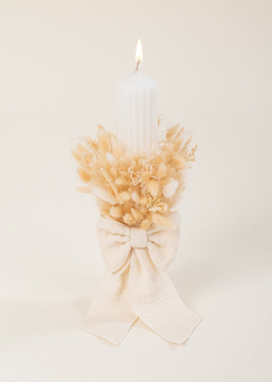 Cappuccino Muslin Bow Candle with Natural Flower Bouquet