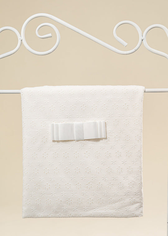 Pled Crem Bumbac cu Broderie Floricele Si Funda AnneBebe