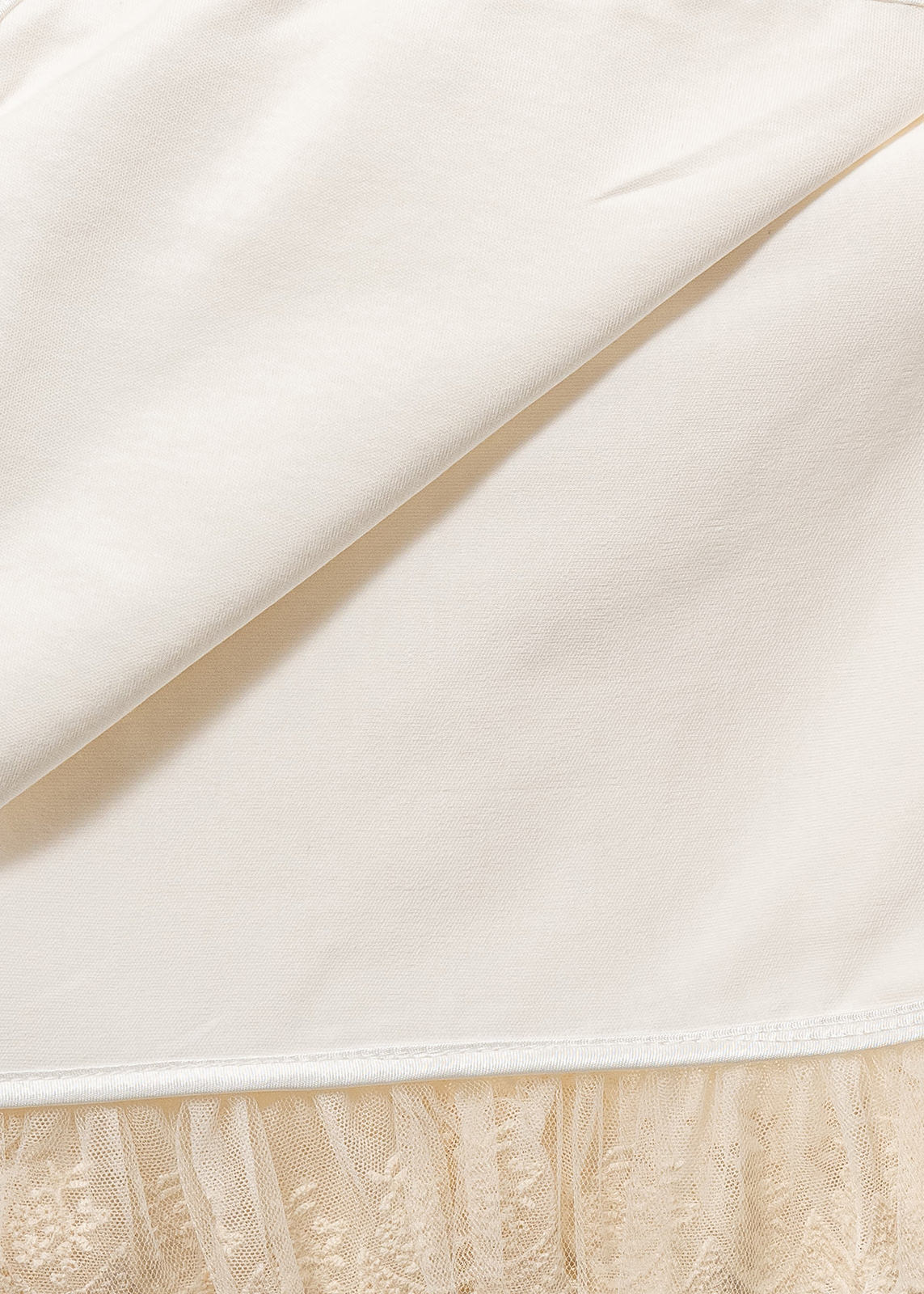 Pled Saten Crem Cu Volanas Dantela Regala AnneBebe