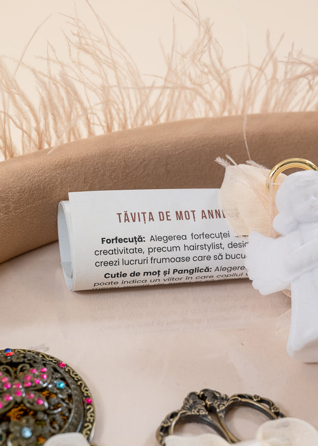 Mot and Cake Tray Beige Velvet With Flakes and Pearls AnneBebe