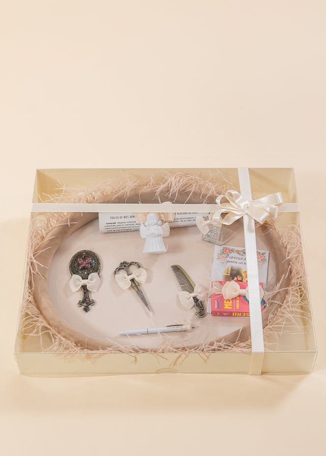 Mot and Cake Tray Beige Velvet With Flakes and Pearls AnneBebe