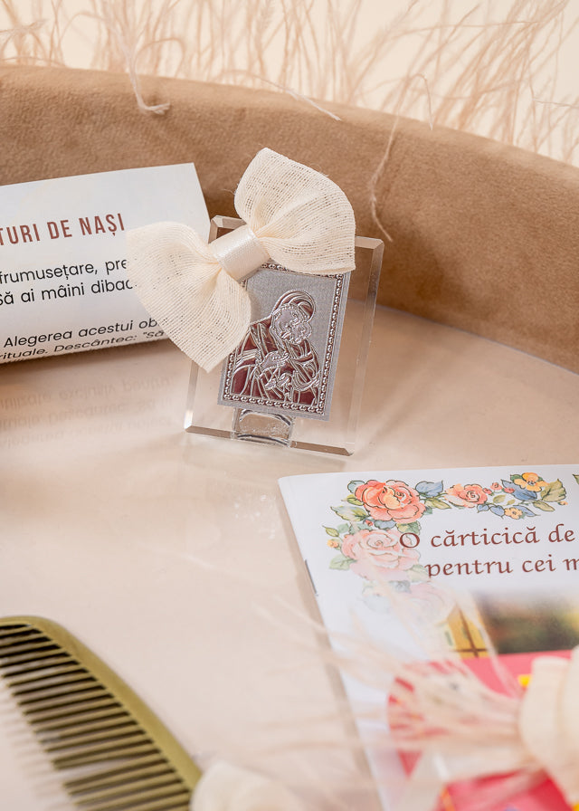 Mot and Cake Tray Beige Velvet With Flakes and Pearls AnneBebe