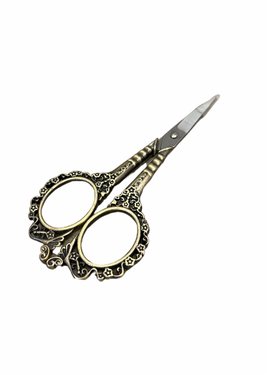 Forfecuta Mot Turta Vintage Broderie din Oțel Carbon Hipoalergenic cu Capac de Protecție