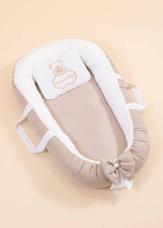 Подушка BabyNest Cream з бежевим вишитим ведмедиком