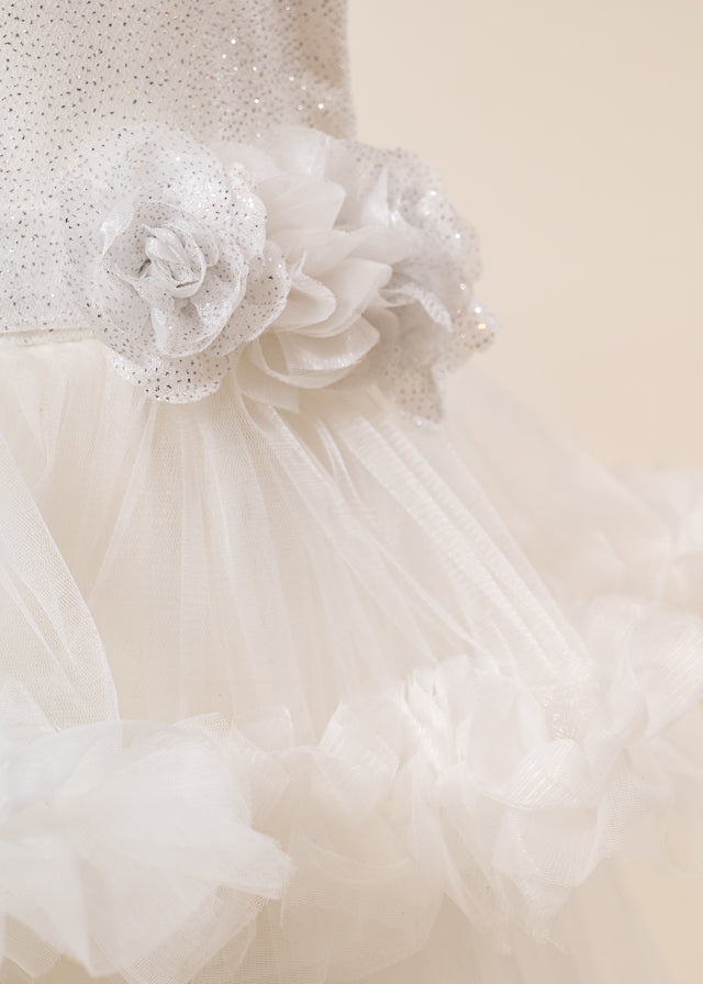 Rochie Ceremonie Ivory cu Flori Aplicate pe Bust si Fusta cu Volane din Tulle L7001 Lugu