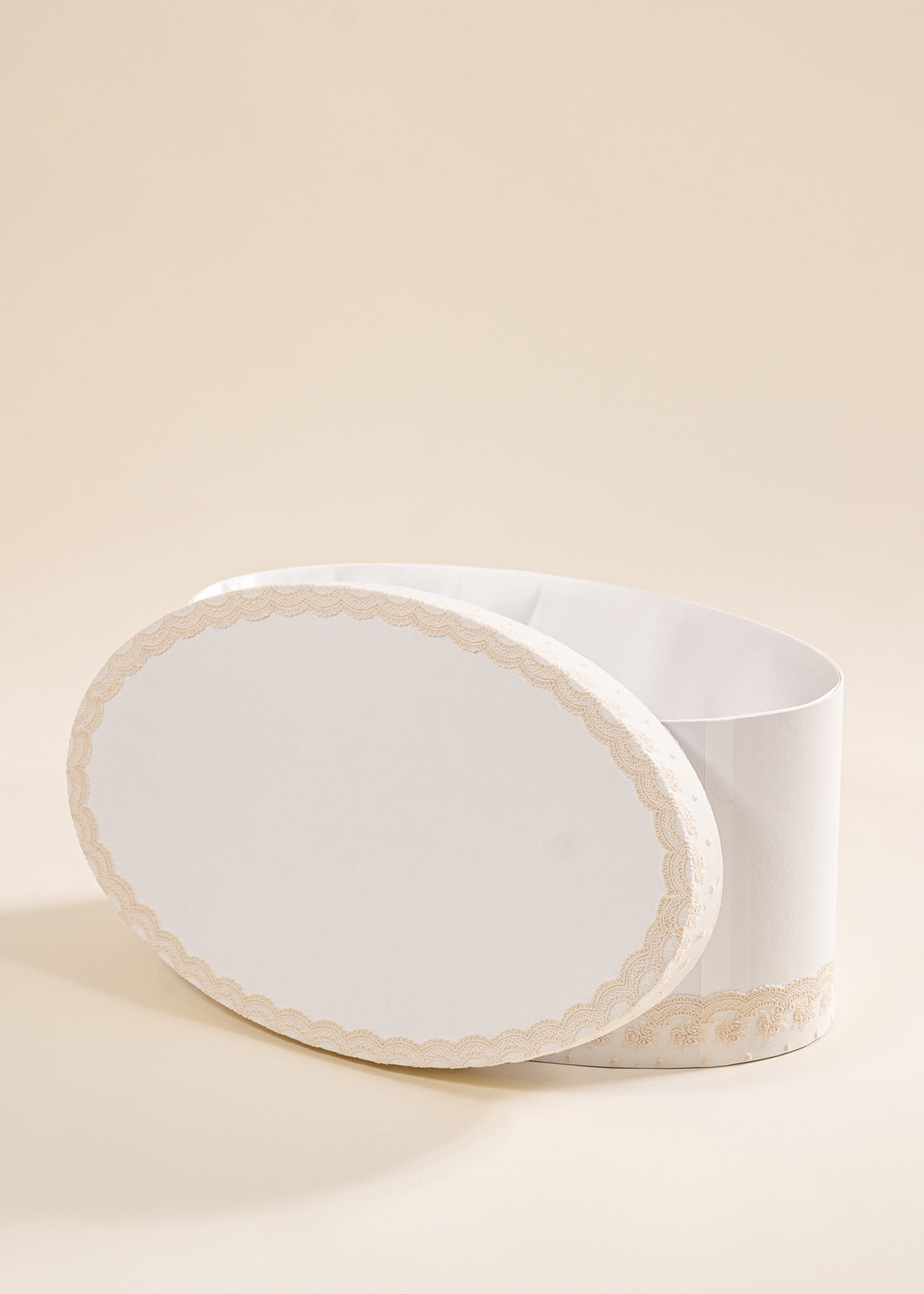 Set Botez Mira 4 Piese, Rochie, Trusou, Lumanare si Cufar Personalizat Botez AnneBebe