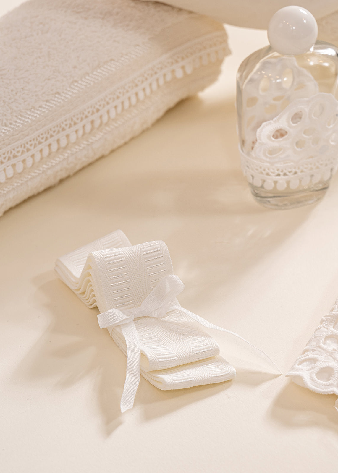 Set Botez Malina 3 Piese Lumanare Trusou si Cufar Personalizate AnneBebe