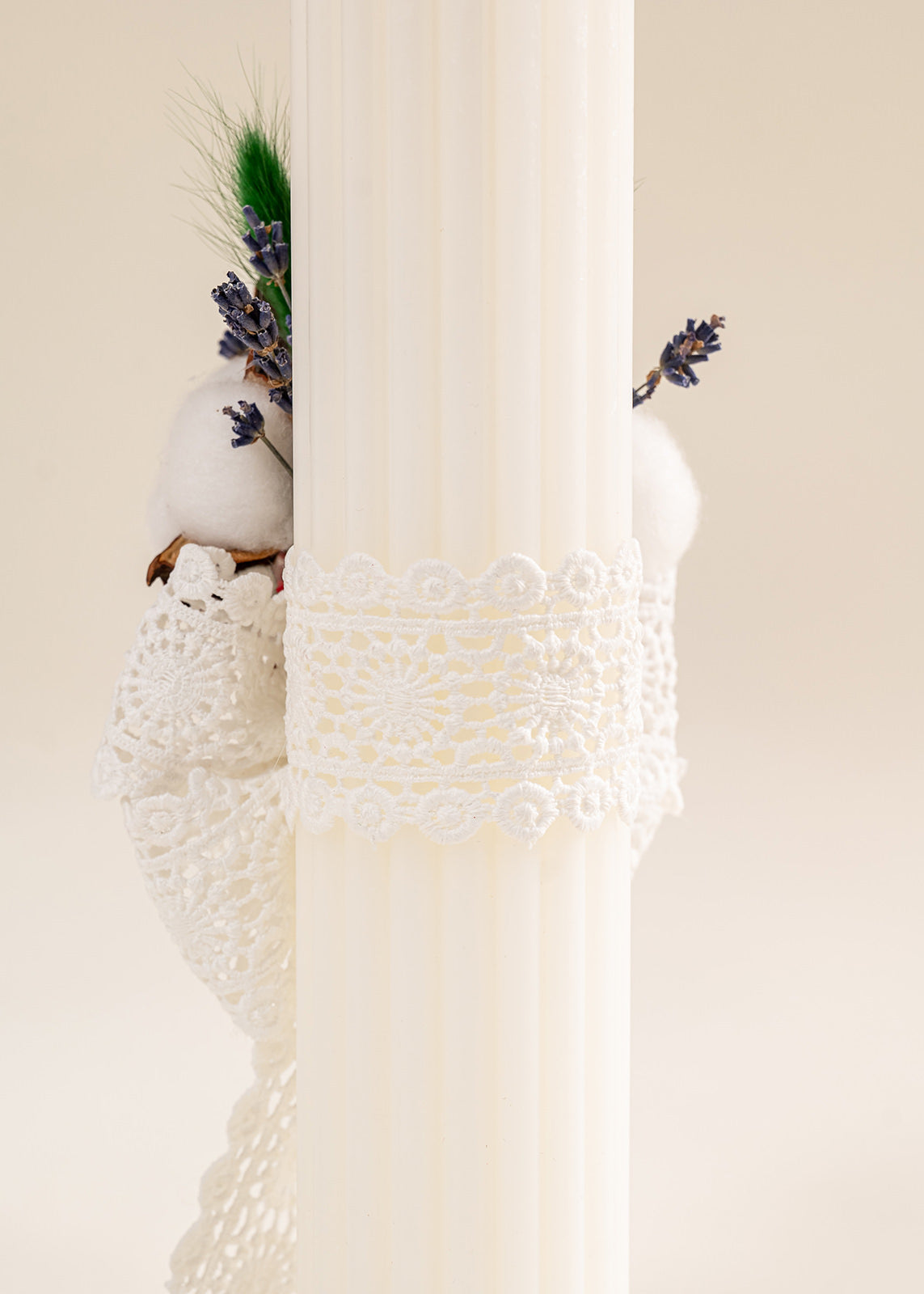 Lumanare Marilena Crem Floare Rosie Si Flori De Bumbac AnneBebe