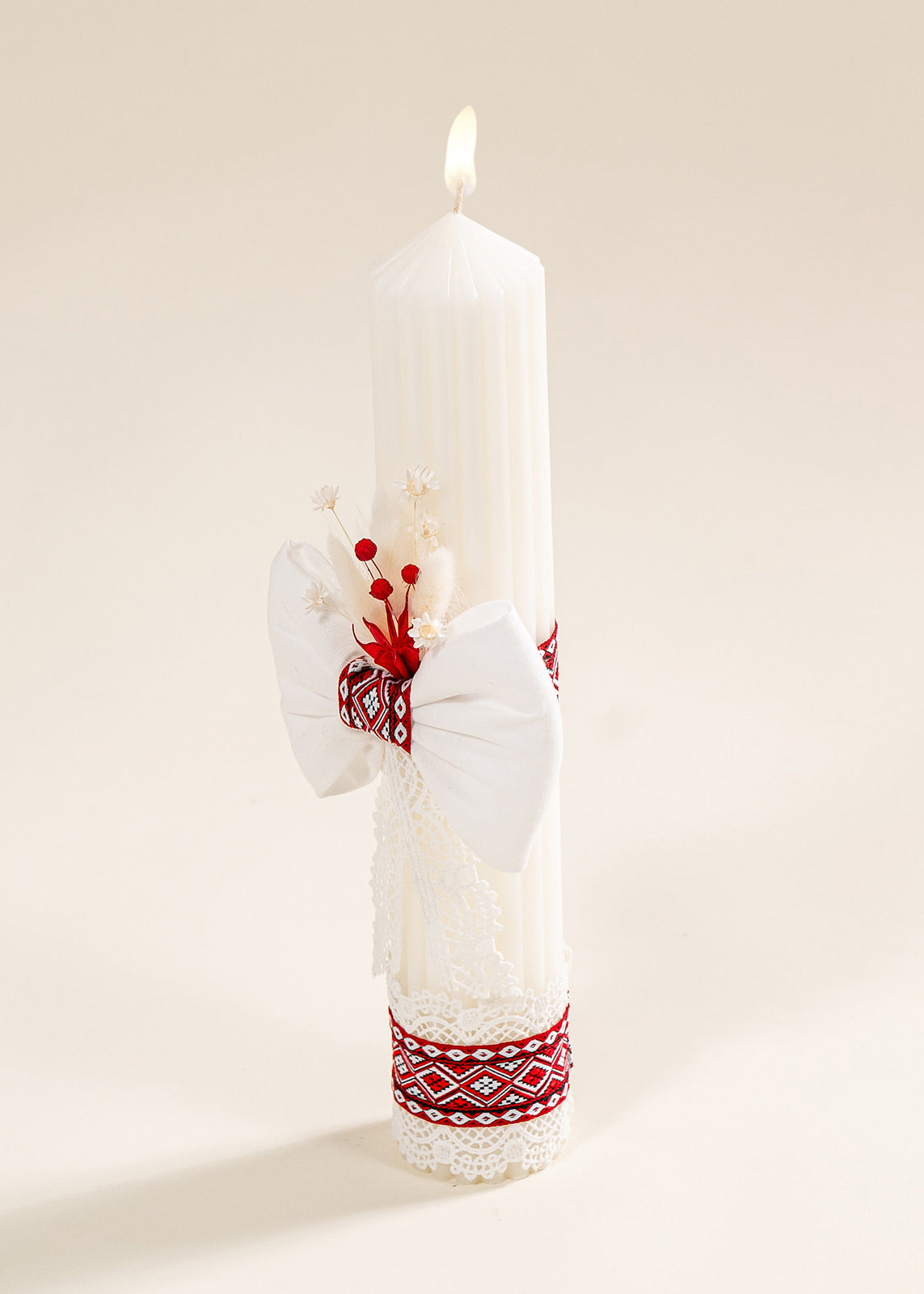 Lumanare Ava (Ivan) Funda Crem In Model Traditional AnneBebe