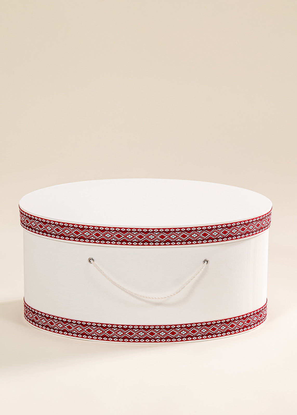 Cufar Ivan (Ava) Oval Crem Model Traditional