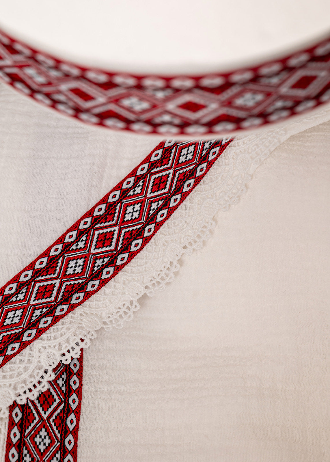 Cufar Ivan (Ava) Oval Crem Model Traditional