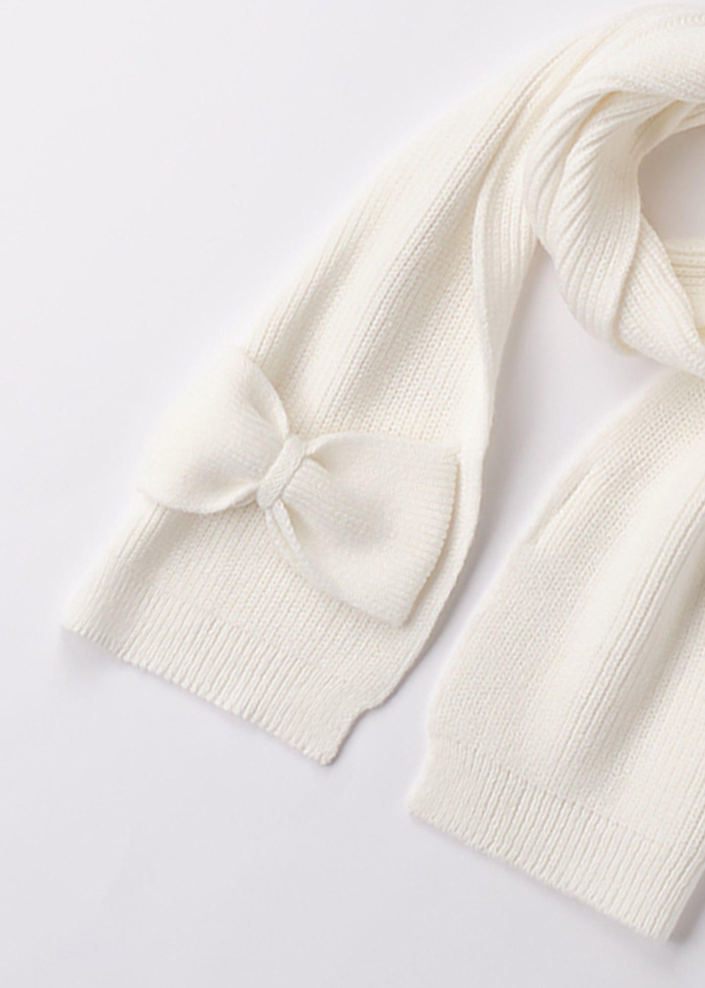 Set Fetite Caciula Si Fular Crem Cu Funda 0.F912/00 Sarabanda