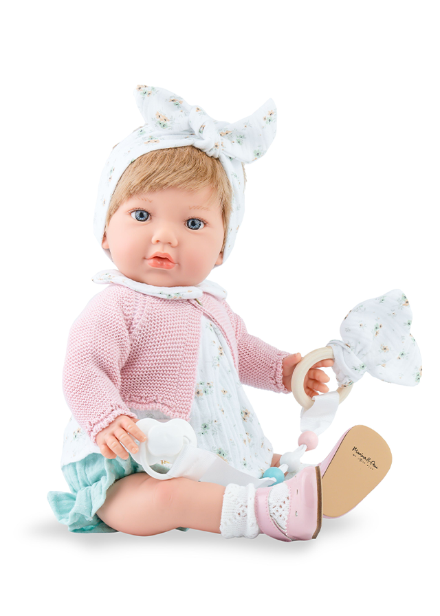 Papusa Newborn Alina Petite Fleur Cu Par Blond Si Costum Alb Cu Verde 3002 Marina & Pau