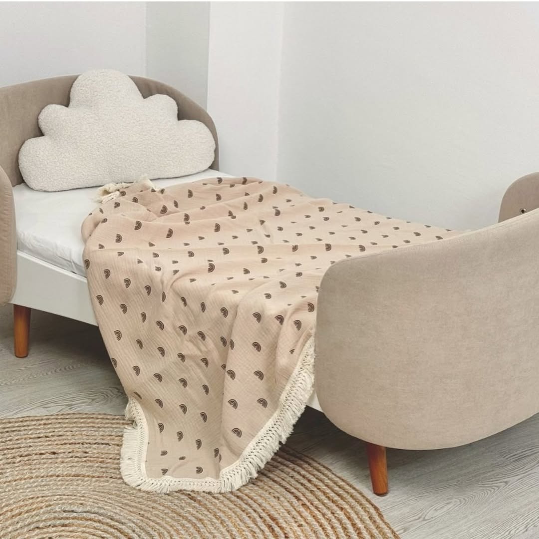 Premium Oval Convertible Crib 6 in 1 Fly White with Padded Velvet Headboards Ingvart 