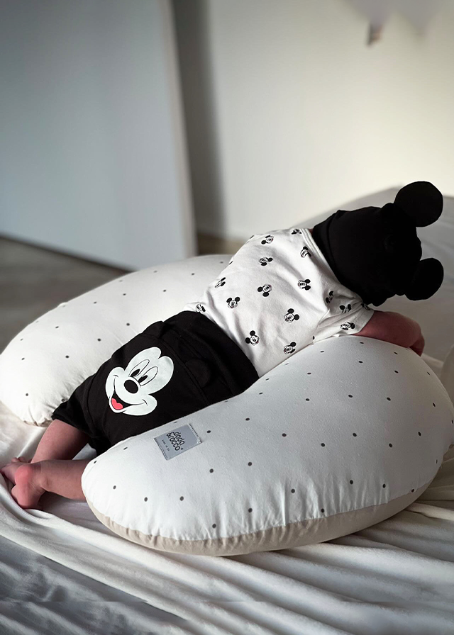 Perna Pentru Alaptat Bebelusi Crem / Bej Cu Picouri Din Bumbac DOTS 1100-1002 Dada&Rocco