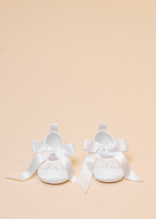 Балетки кольору слонової кістки з мереживом і атласним бантом 241170 Sinderella