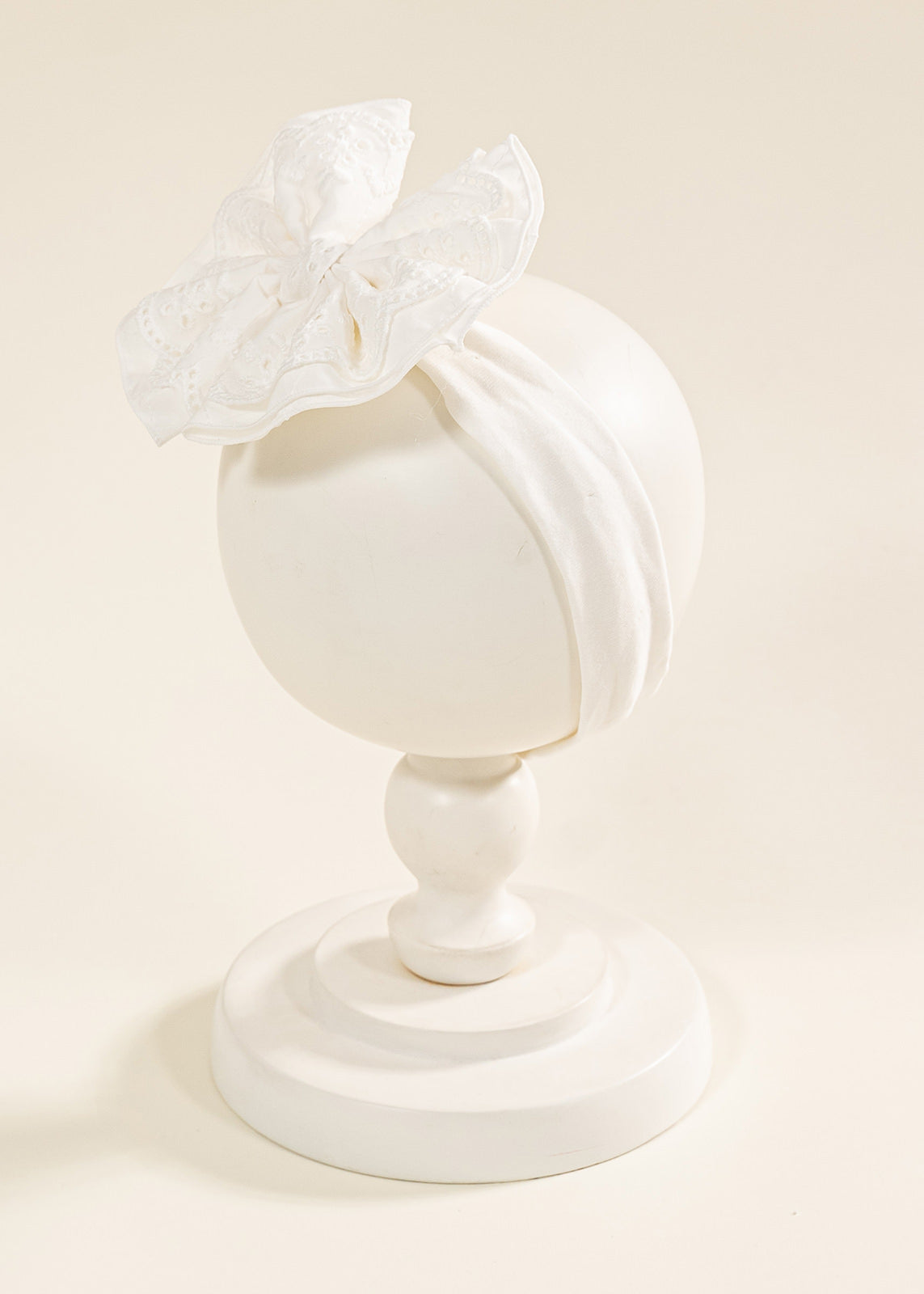 Bentita Zina Funda Crem Cu Broderie