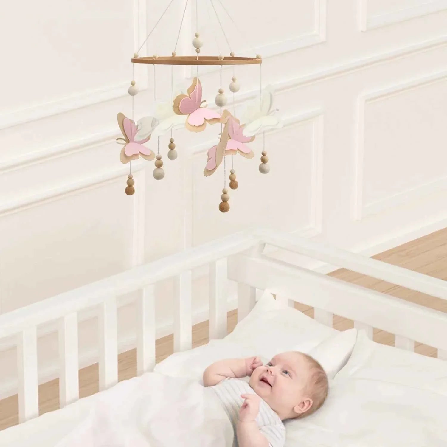 Carusel muzical cu fluturasi pentru patut bebe fara suport Ingvart