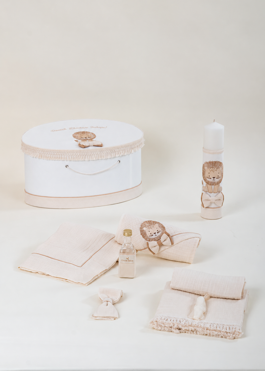 Set Botez Leu Brodat (Hector si Enzo) 3 Piese, Lumanare, Trusou si Cufar Personalizat Botez AnneBebe
