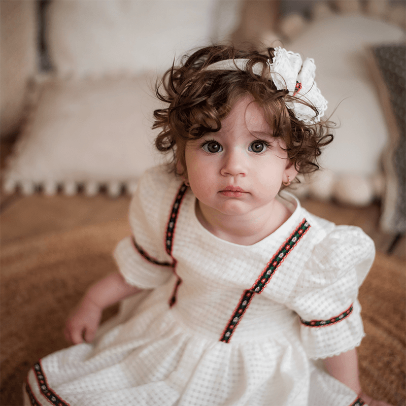 AnneBebe - Rochita Eleganta Fetite Sofia Ivory Tematica Traditionala Annebebe