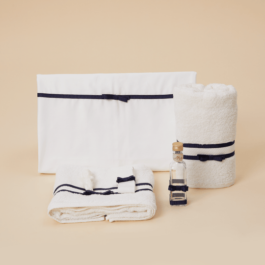 Trusou Apolo Crem Cu Banda Ripsata Bleumarin Baieti AnneBebe