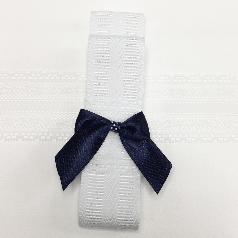 AnneBebe - Trusou Botez Baietei Personalizat Alb Cu Panglica Bleumarin AnneBebe